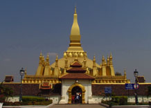หลวงพระบางตอน1. ไหว้พระธาตุหลวงที่นครเวียงจันทน์ ปูชนียสถานคู่บ้านคู่เมือง โดยธงชัย เปาอินทร์ เรื่อง-ภาพ